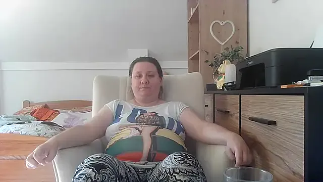 akamilasweetcm101 – webcam model profile photo Image 7