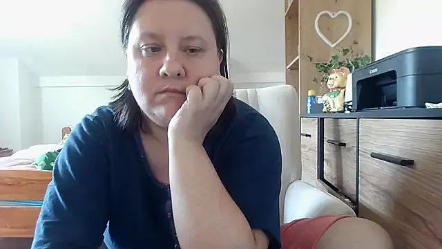 akamilasweetcm101 – webcam model profile photo Image 8