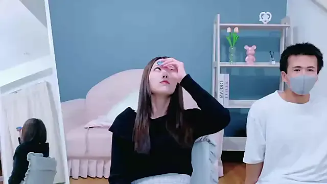 LoisLayne – webcam model profile photo Image 19