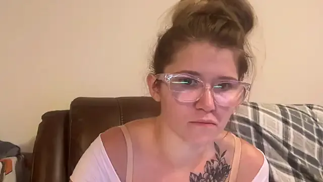 kykybaby4444 – webcam model profile photo Image 7