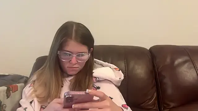 kykybaby4444 – webcam model profile photo Image 8