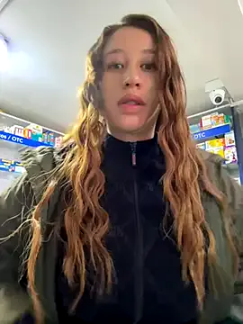 IORio2 – webcam model profile photo Image 6