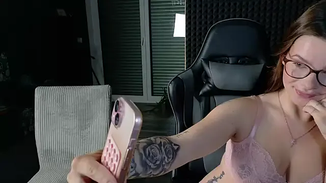 Shanaya_KopsRX – webcam model profile photo Image 14