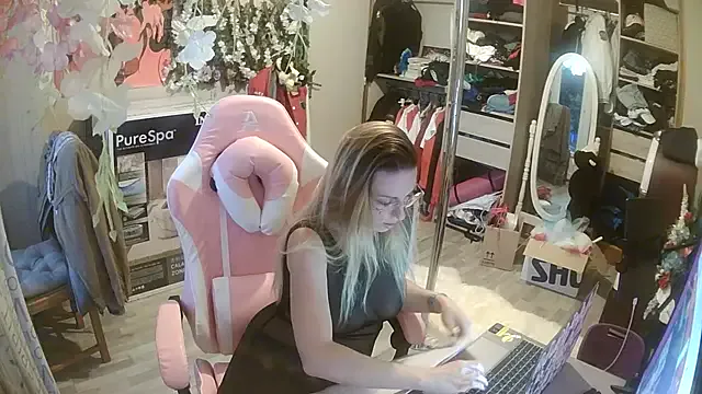 CattDoll webcam show Image 12