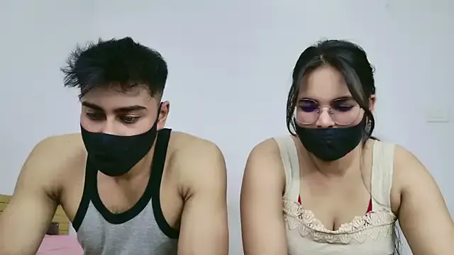 Yaya--728 – webcam model profile photo Image 16