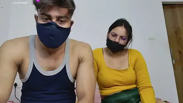 Yaya--728 – webcam model profile photo Image 9