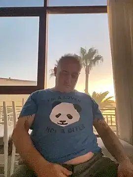 YourScarlettSweetheart – webcam model profile photo Image 16