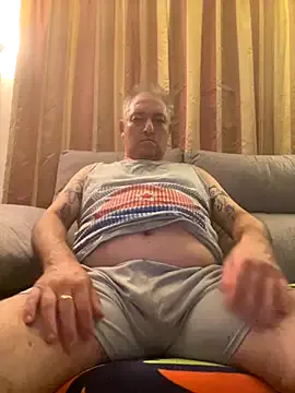 YourScarlettSweetheart – webcam model profile photo Image 17