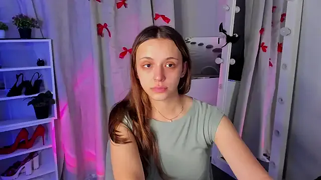 akamilasweetcm101 – webcam model profile photo Image 8