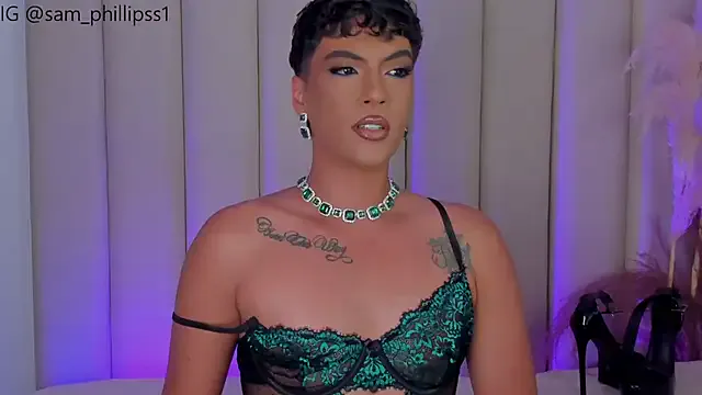 BustyBrunette44 – webcam model profile photo Image 14