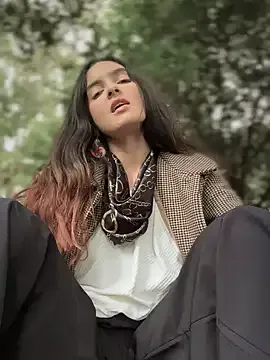 SarhaParcker – webcam model profile photo Image 9