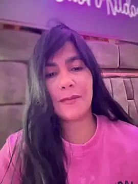 vlunaper18 – webcam model profile photo Image 12