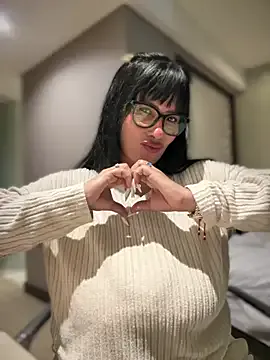 vlunaper18 – webcam model profile photo Image 3