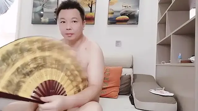 ThaniaHill – webcam model profile photo Image 3