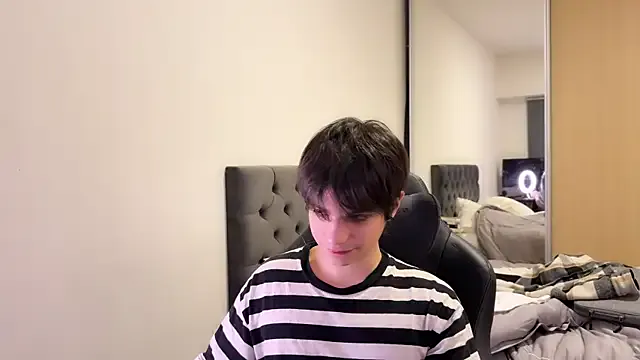 rimanoxe – webcam model profile photo Image 5