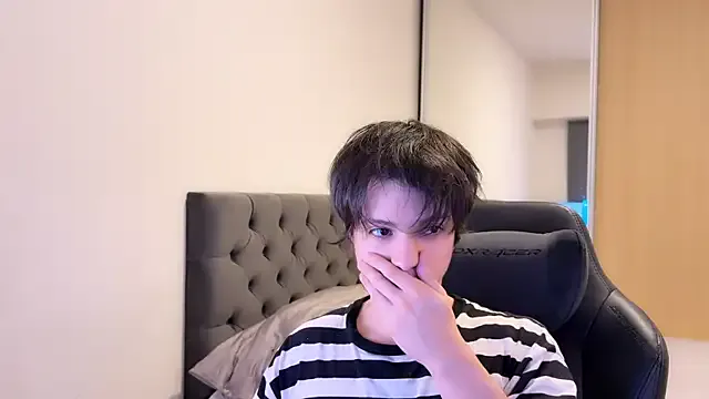 rimanoxe – webcam model profile photo Image 9