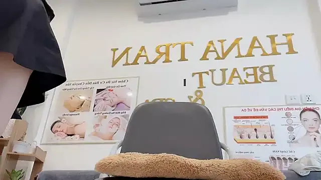 Almmaxxxx – webcam model profile photo Image 8