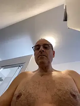 EddieAdams – webcam model profile photo Image 5