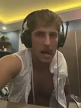 ThaniaHill – webcam model profile photo Image 2