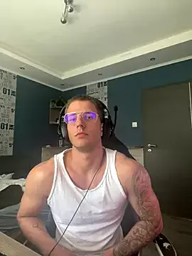 ThaniaHill – webcam model profile photo Image 5