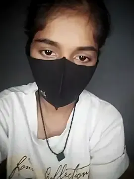 JuliettaBasset – webcam model profile photo Image 2