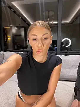 SaraMonntoya – webcam model profile photo Image 15