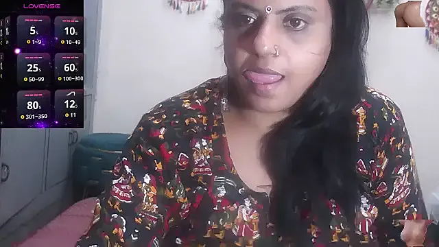 AmiiraSkky – webcam model profile photo Image 17