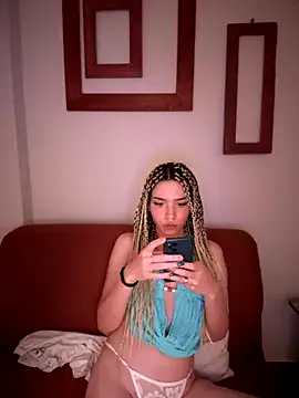 akamilasweetcm101 – webcam model profile photo Image 10