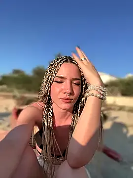 akamilasweetcm101 – webcam model profile photo Image 7