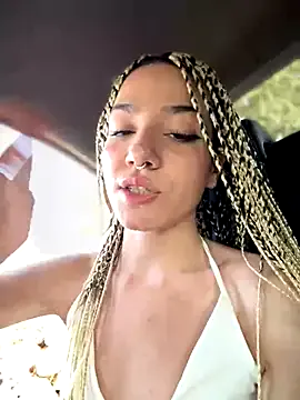 akamilasweetcm101 – webcam model profile photo Image 8