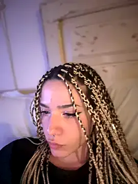 akamilasweetcm101 – webcam model profile photo Image 9