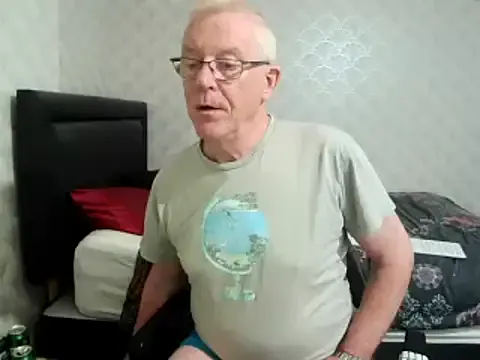 Anto_Fox – webcam model profile photo Image 3