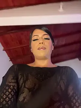 KatieeGomez – webcam model profile photo Image 15