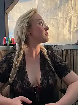 MelodyCruze – webcam model profile photo Image 6