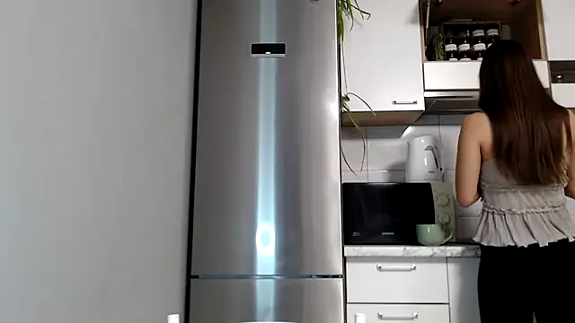 Issy_PrincesUK webcam show Image 17