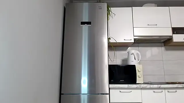 Issy_PrincesUK webcam show Image 19