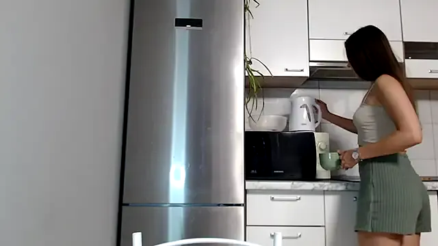 Issy_PrincesUK webcam show Image 3