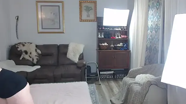 CarleeVelvet – webcam model profile photo Image 12