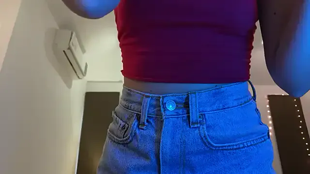 Mandi469 – webcam model profile photo Image 8