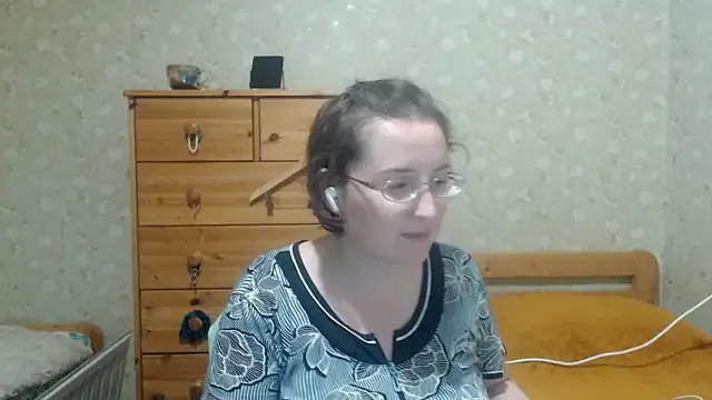 LauCamila – webcam model profile photo Image 11