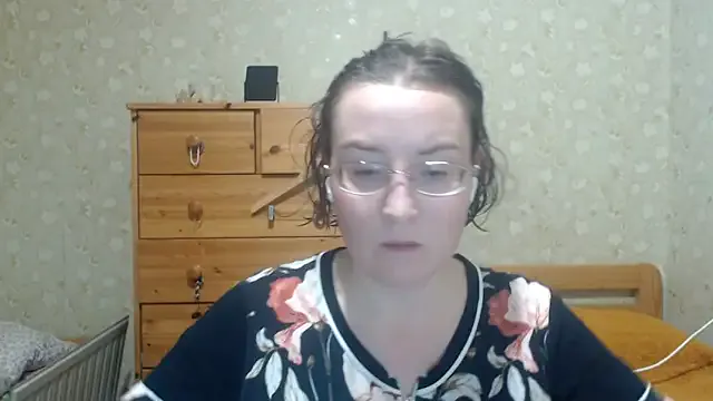 LauCamila – webcam model profile photo Image 12