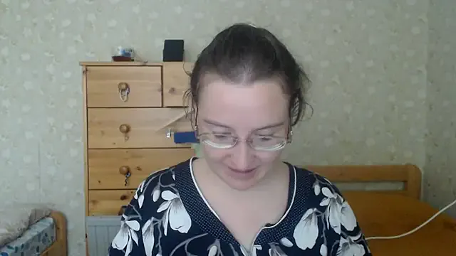 LauCamila – webcam model profile photo Image 14