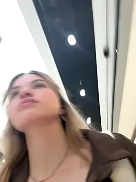 SophiiaStarr – webcam model profile photo Image 2