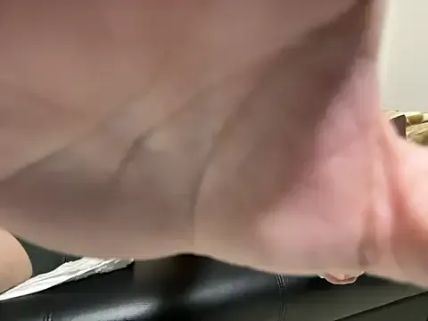 LucySkyvy – webcam model profile photo Image 14