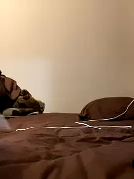 LucySkyvy – webcam model profile photo Image 2