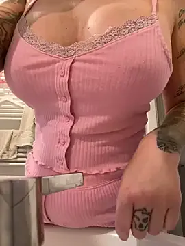 Orange_Sunset – webcam model profile photo Image 4