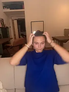 _Alicee_1 – webcam model profile photo Image 4