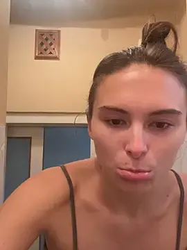 _Alicee_1 – webcam model profile photo Image 6