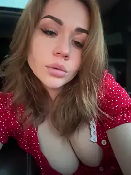 Yaya--728 – webcam model profile photo Image 2