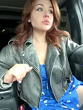 Yaya--728 – webcam model profile photo Image 8